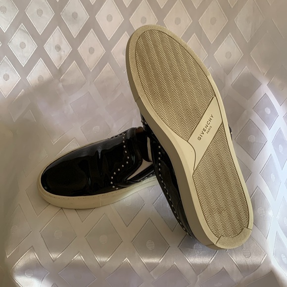 AUTHENTIC GIVENCHY black leather with studs SNEAKERS Size 40 Euro - Picture 9 of 10